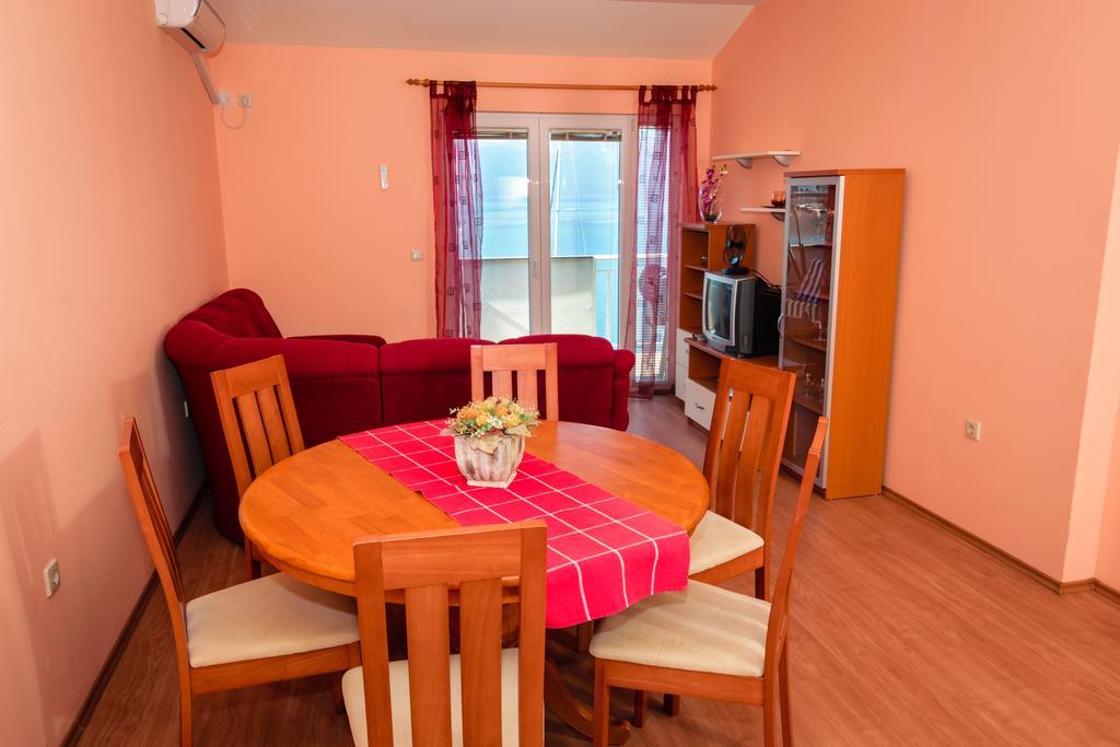 Apartments Galeb Blace Exterior foto