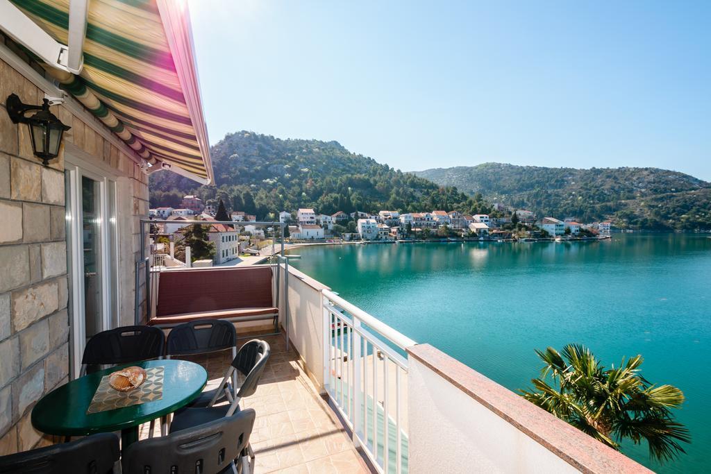 Apartments Galeb Blace Exterior foto
